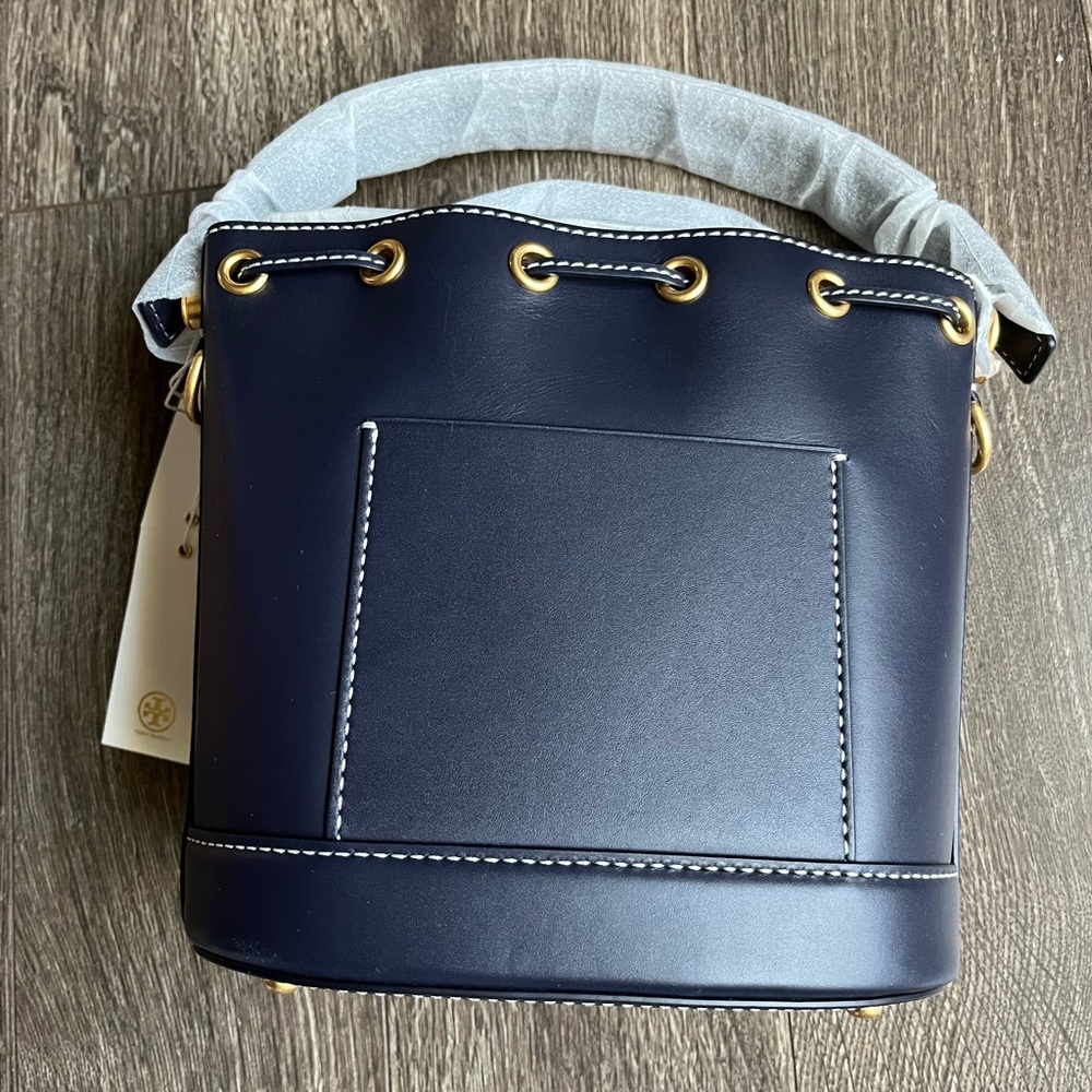 Tory Burch T Monogram Leather Bucket Bag / Midnight - Picture 5 of 8
